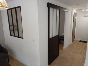 Appartement F2 de Standing avec terrasse et jardin privatif Aux Portes de Paris (M13)